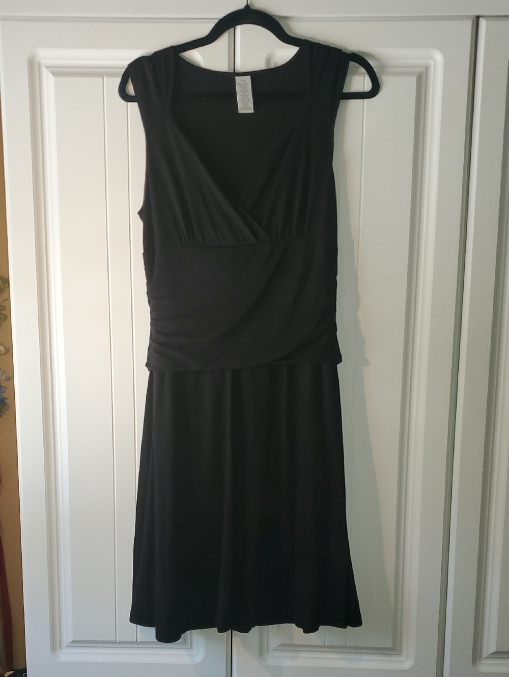 Black Sleeveless V-Neck Midi Dress